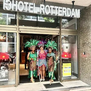 Hotel H3 Center **