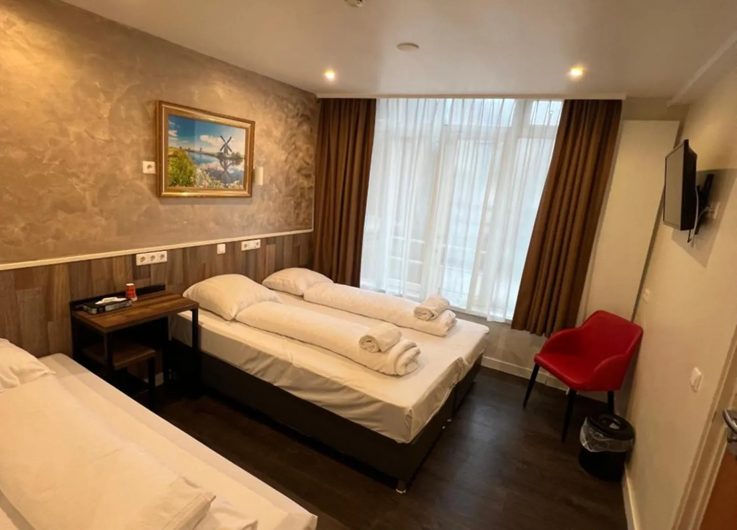 Dam Hotel Amsterdam 2*,  Nederland